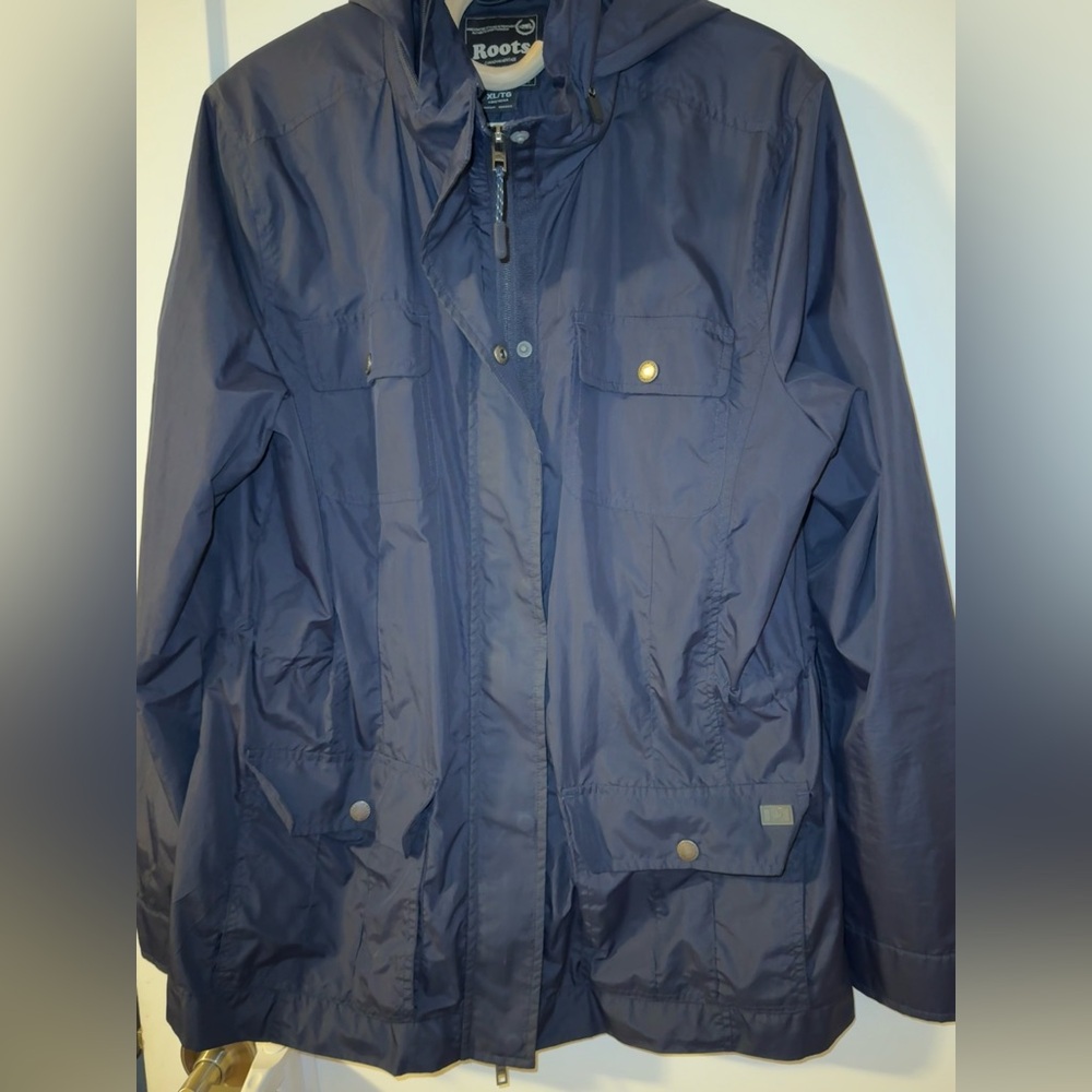 Roots rain jacket water repellent